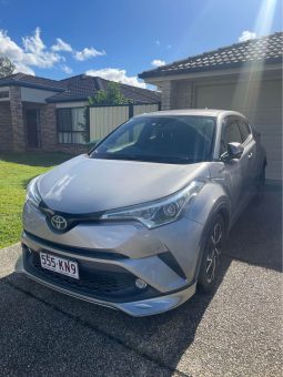 
										Toyota CH-R 2017 HYBRID full									