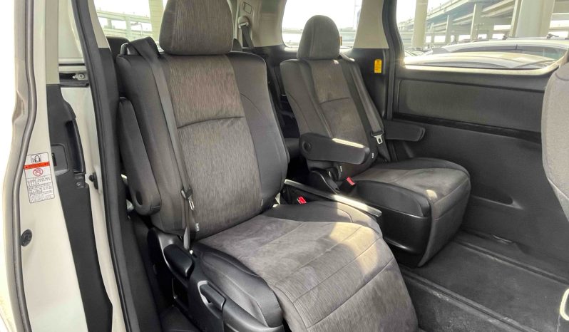 
								Toyota Vellfire 2012 Hybrid full									