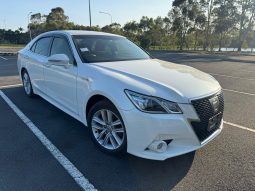 
										Toyota Crown Athlete S 2013 Hybrid full									