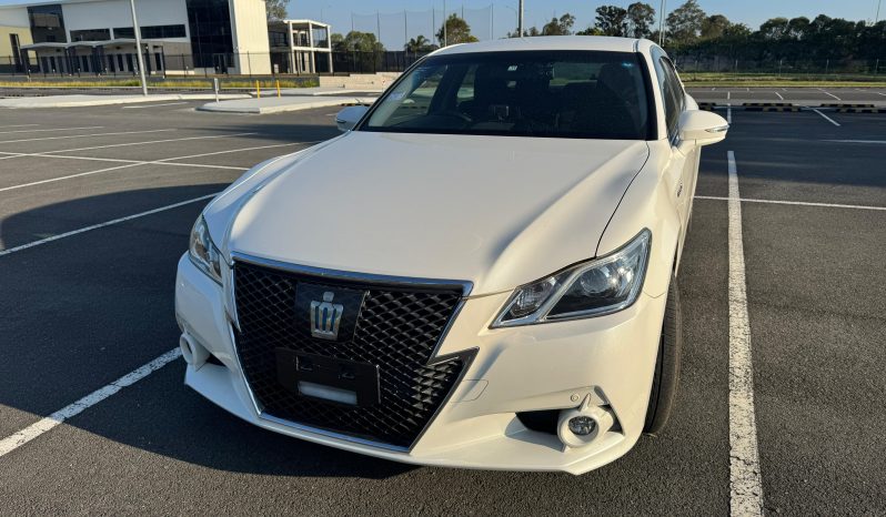 
								Toyota Crown Athlete S 2013 Hybrid full									